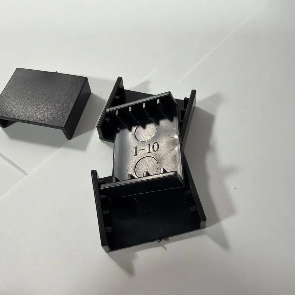 Greenmade Black Plastic Shelf Connector Clips Set of 4